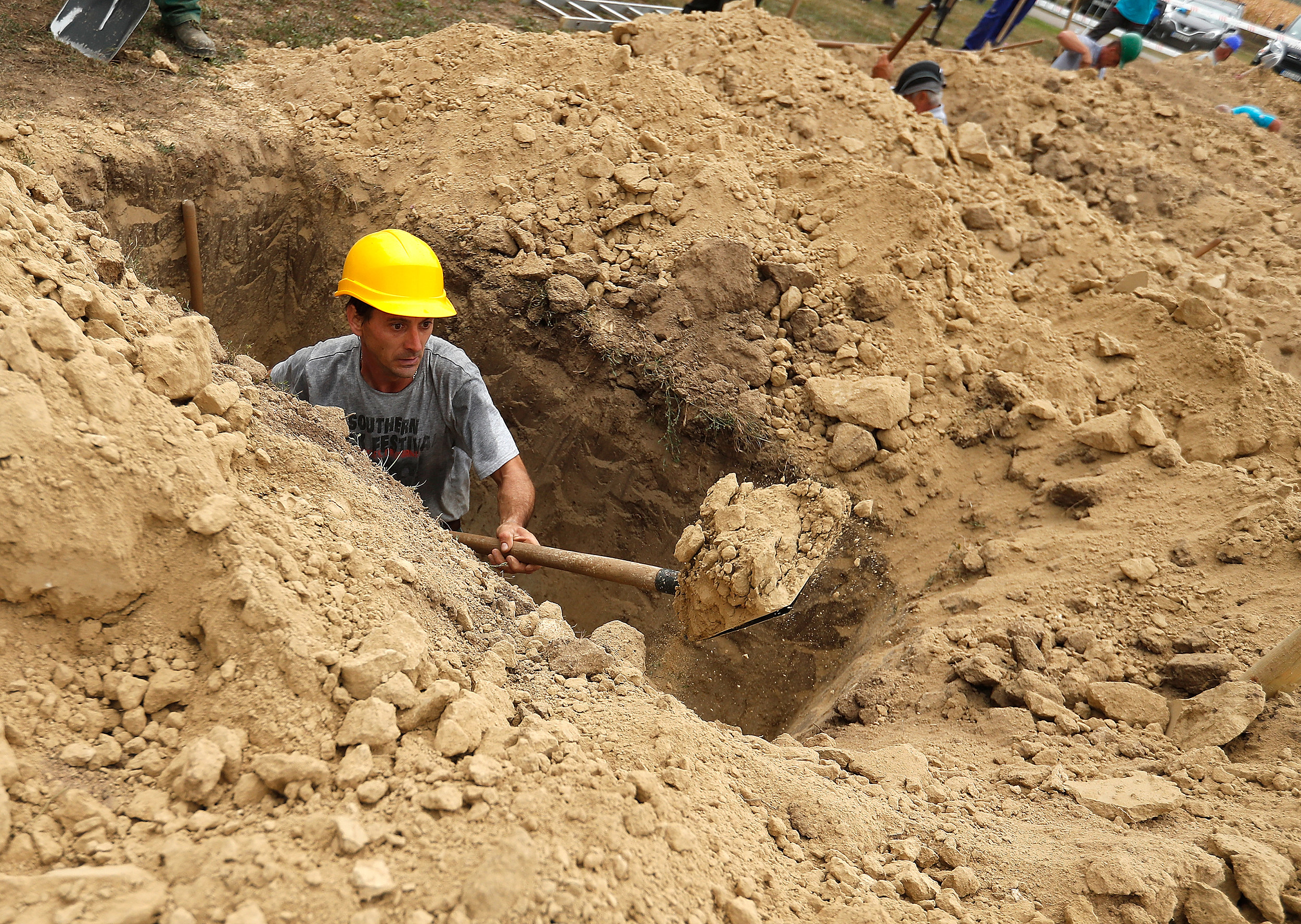 Hungarian Grave Digging Championship