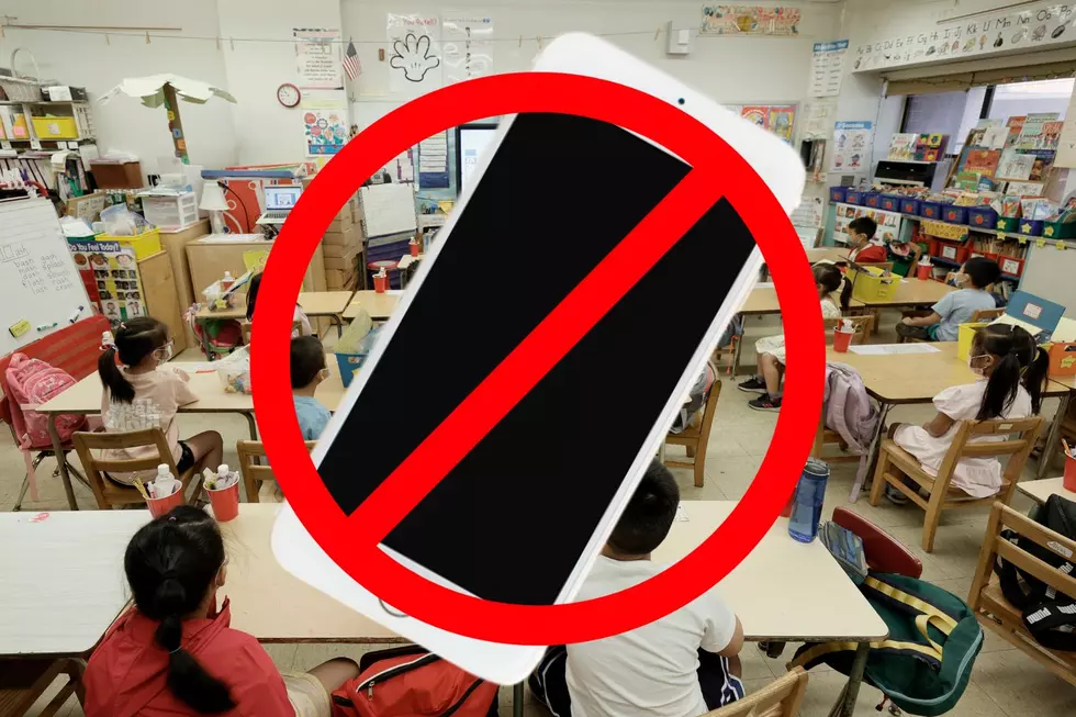 Louisiana Student Wants to Stop Cell Phone Ban in Schools